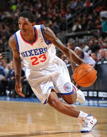 及多名球员 及多名球员